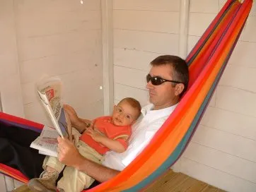 Moi, je préfère lire le journal avec Papa