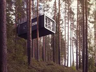 Treehotel (Suède) : des cabanes aux allures improbables