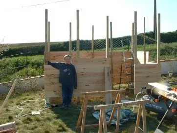 Je monte la cabane avec Papa