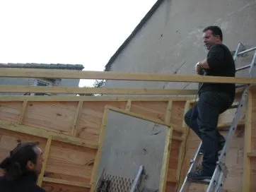 On fixe la solive
