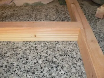 Assemblage sur du plat